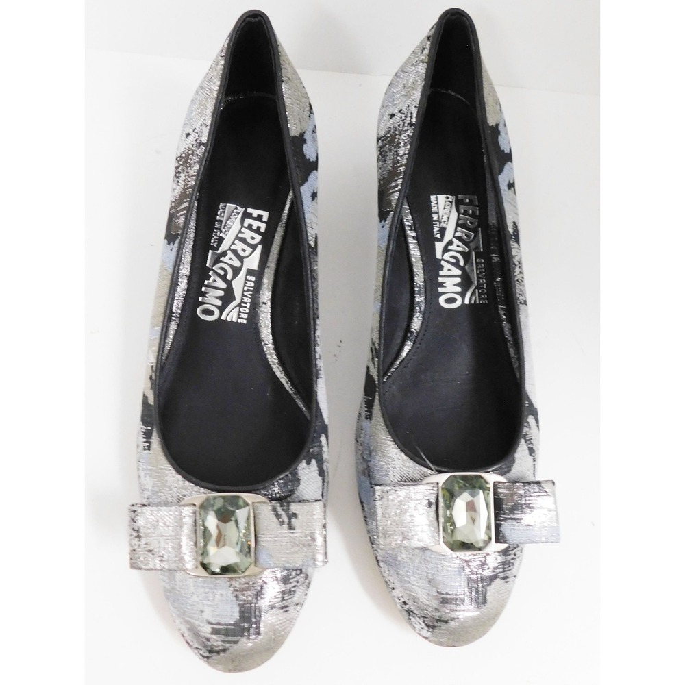 Salvatore Ferragamo Silver Multi Jeweled Bow Pumps 7B - Picture 3 of 6
